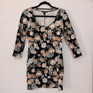 NWOT Floral Stretch Body Con Dress